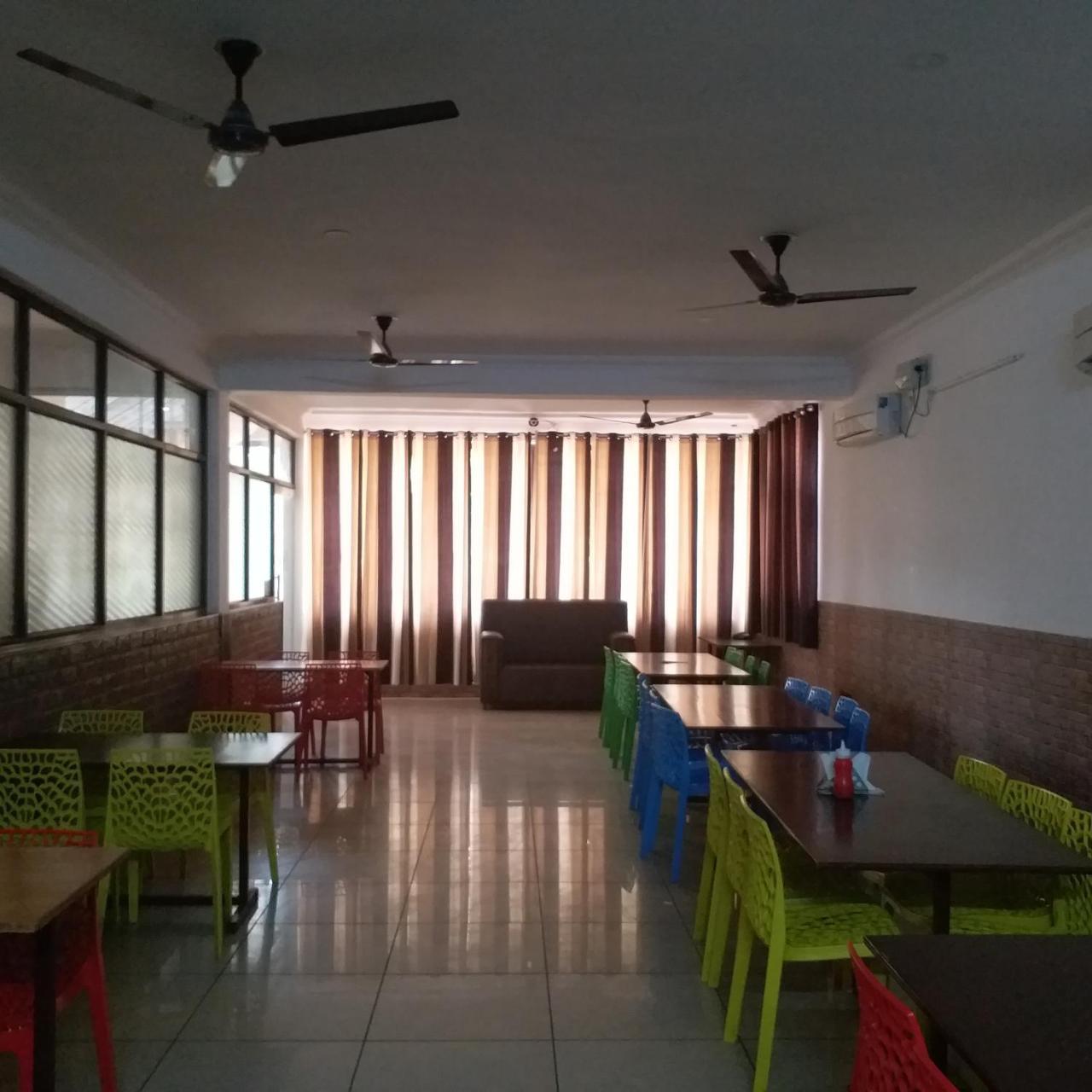 Krishna Hansraj Hotel Una  Exterior foto